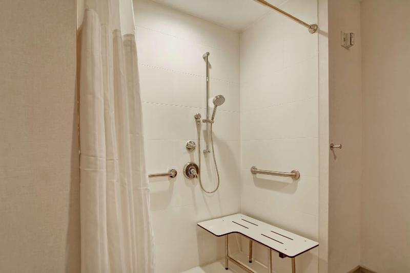 غرفة قياسية سرير كينج, Hilton Garden Inn Princeton Lawrenceville