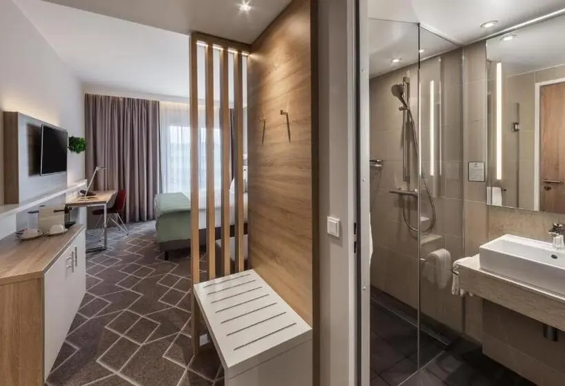 キングサイズベッドのスタンダードルーム, Holiday Inn Munich   City East, An Ihg