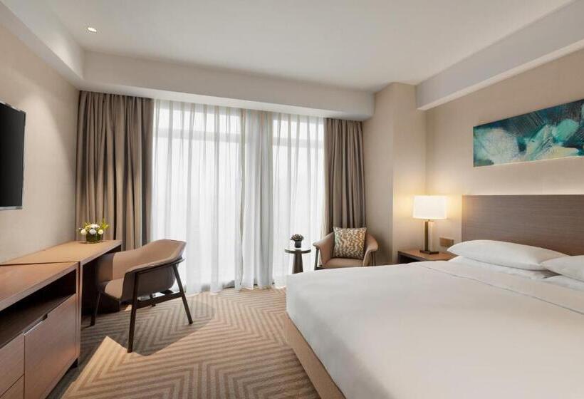 מיטת קינג בסוויטה, Hyatt House Chengdu Pebble Walk