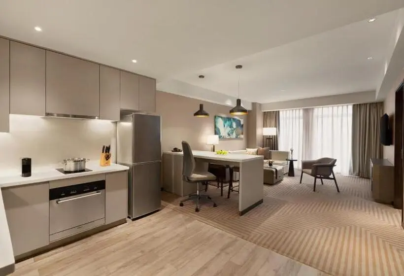 キングサイズベッドのスイートルーム, Hyatt House Chengdu Pebble Walk