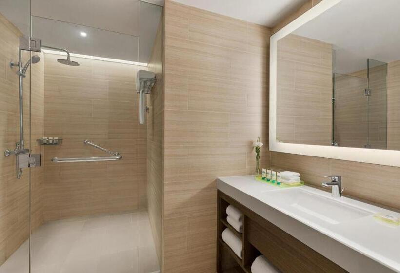 מיטת קינג בסוויטה, Hyatt House Chengdu Pebble Walk