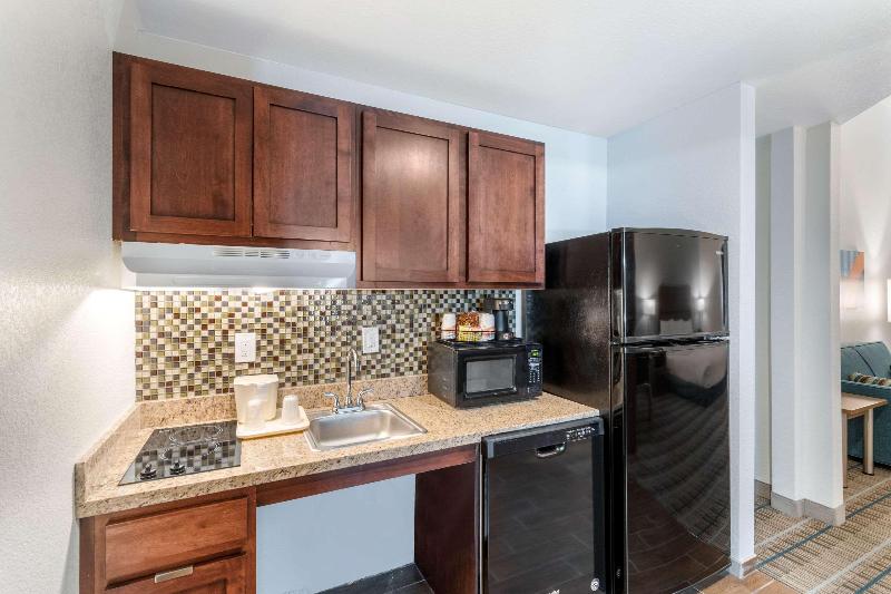 سوییت, Mainstay Suites Denver International Airport