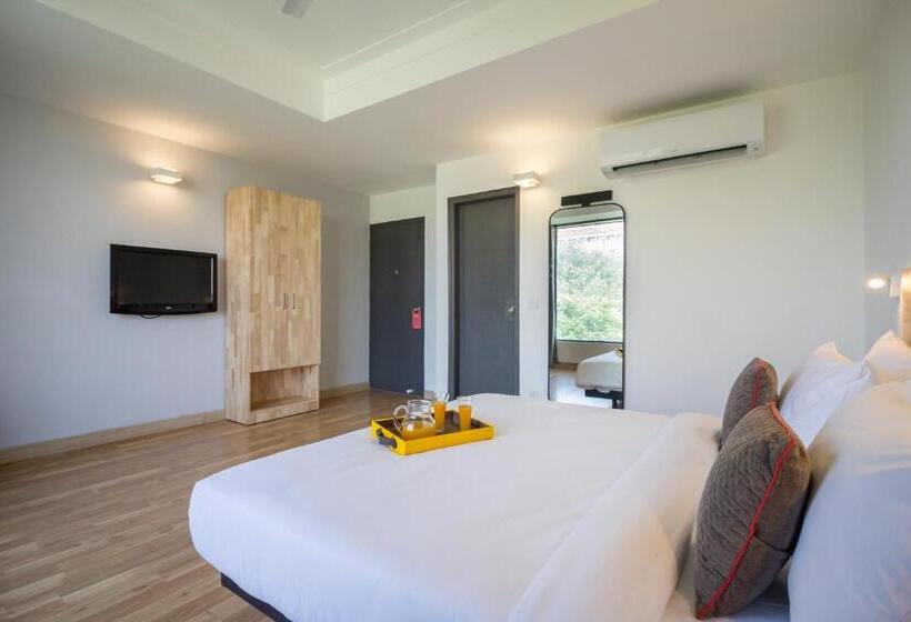 اتاق کلاسیک سه تخته, Fabhotel Nfc Ii