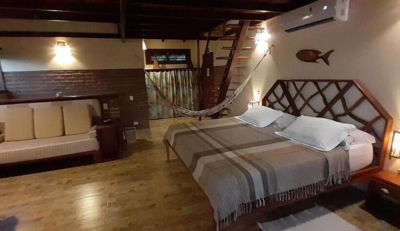 غرفة عائلية ذات إطلالة جانبية على البحر, Pousada Lacula