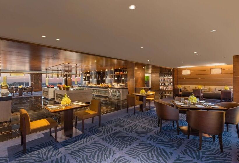 חדר קלאב, Sheraton Grand Bengaluru Whitefield Hotel & Convention Center