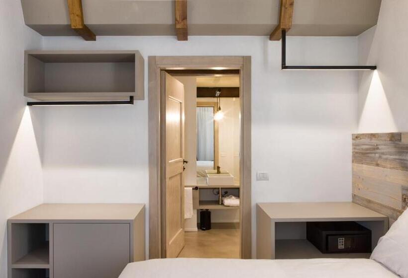 غرفة قياسية, Terra Di Gradara