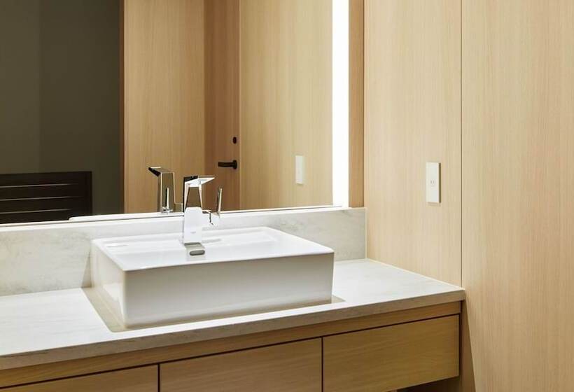 اتاق پرمیوم, The Thousand Kyoto