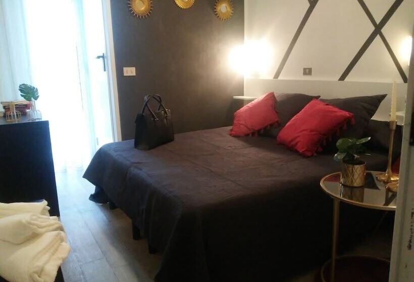 חדר אקונומי, Wuhostel