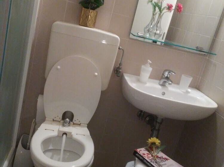 חדר סטנדרט עם מרפסת, Wuhostel