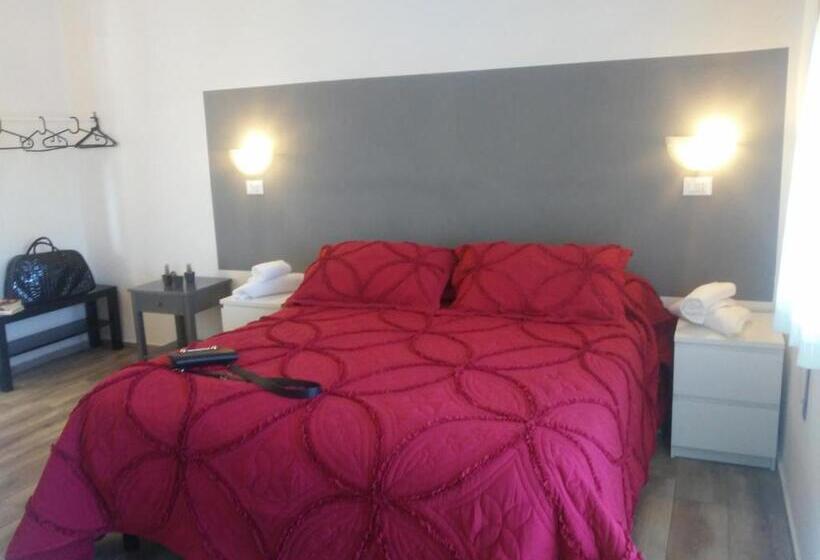 חדר סטנדרט עם מרפסת, Wuhostel