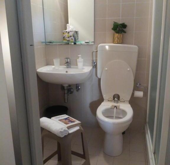 חדר סטנדרט עם מרפסת, Wuhostel