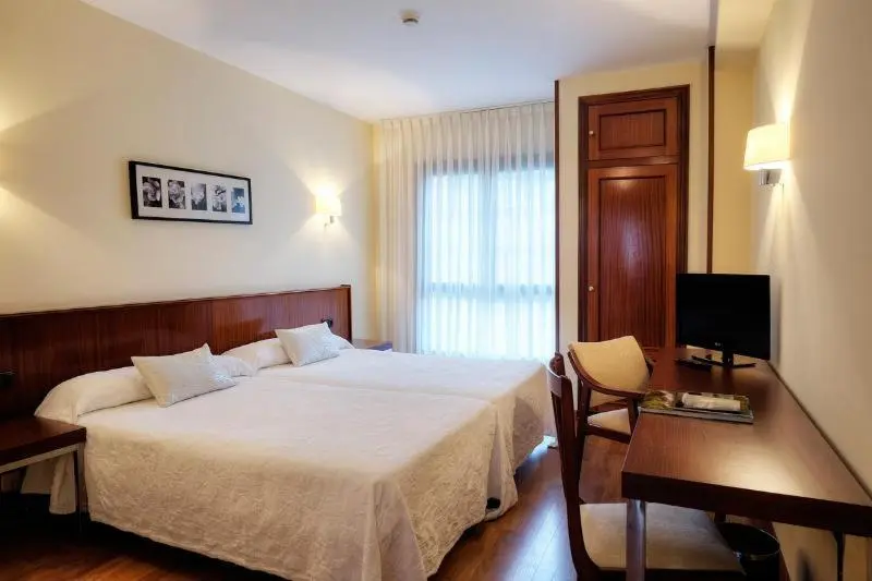 اتاق استاندارد, Y Apartamentos Arias