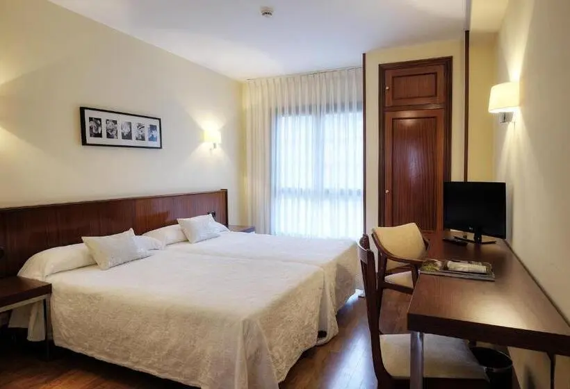 اتاق استاندارد, Y Apartamentos Arias