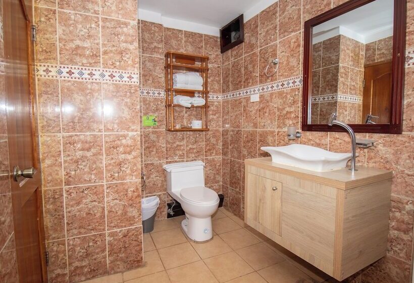 Standard Szoba, Grand Hotel Leon Marino Galapagos