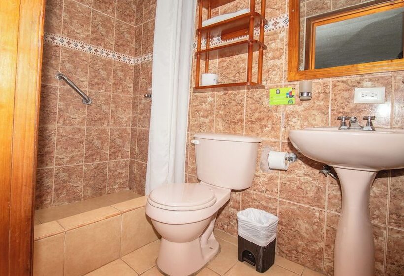 Háromágyas Standard Szoba, Grand Hotel Leon Marino Galapagos