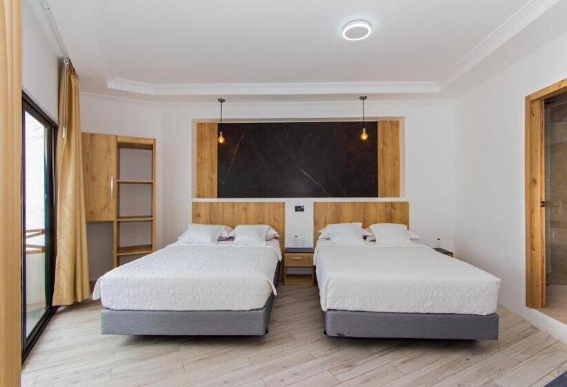 Superior Szoba, Grand Hotel Leon Marino Galapagos