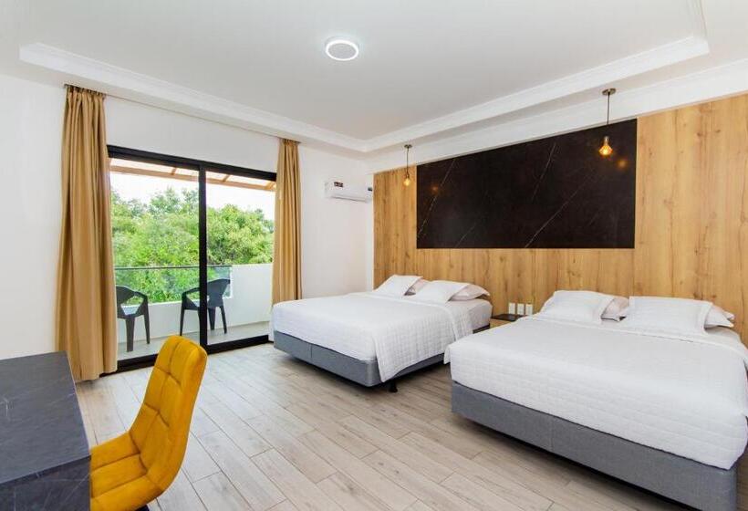 Superior Szoba, Grand Hotel Leon Marino Galapagos