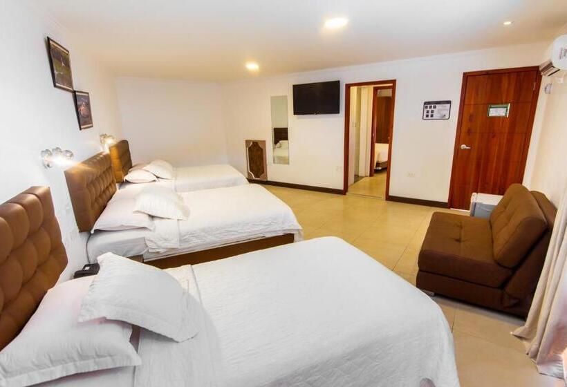 Háromágyas Superior Szoba, Grand Hotel Leon Marino Galapagos
