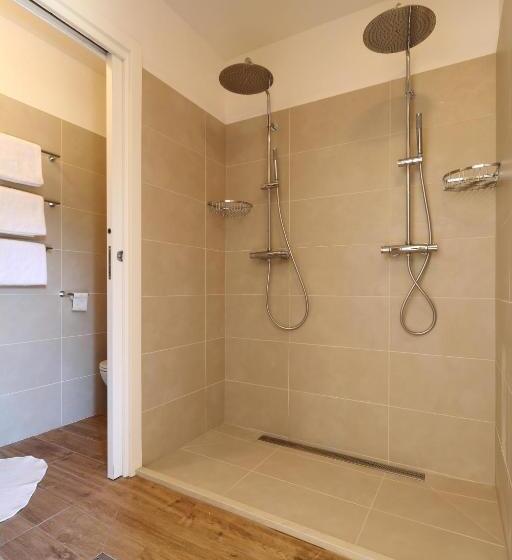 חדר סופריור לארבעה, Bed & Wellness Fisterre