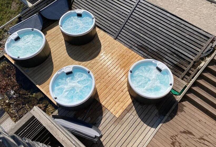 חדר סטנדרט לשלושה עם נוף לגינה, Bed & Wellness Fisterre