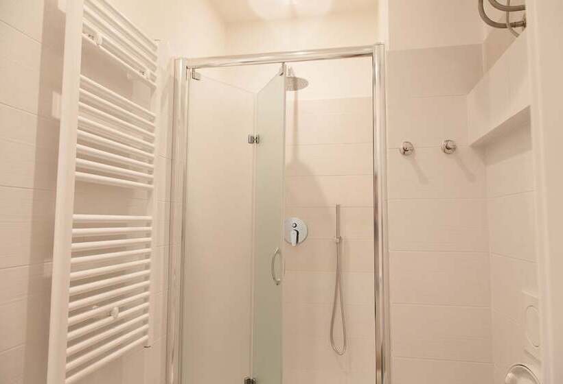 اتاق استاندارد, Cicerone 60