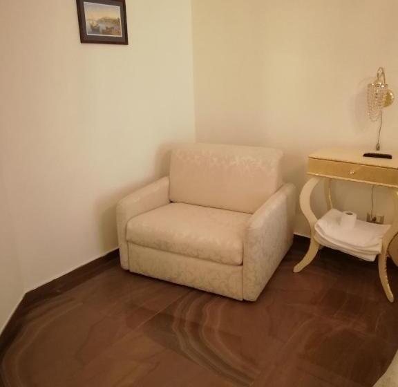 اتاق لوکس چهار تخته, Beb Mariafrancesca