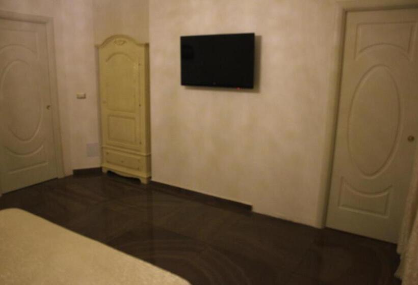 اتاق لوکس سه تخته, Beb Mariafrancesca