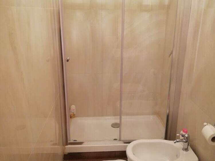 اتاق لوکس چهار تخته, Beb Mariafrancesca