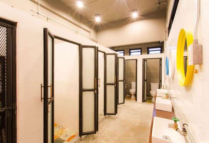 패밀리 룸 공용 욕실, Bloo Hostel