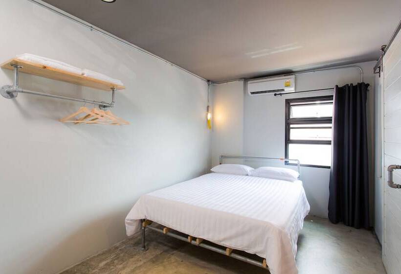 اتاق استاندارد, Bloo Hostel