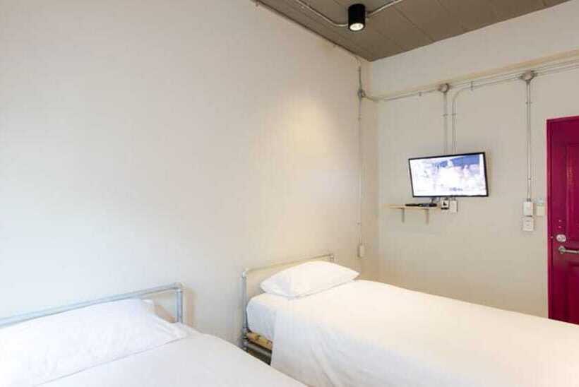 اتاق استاندارد, Bloo Hostel