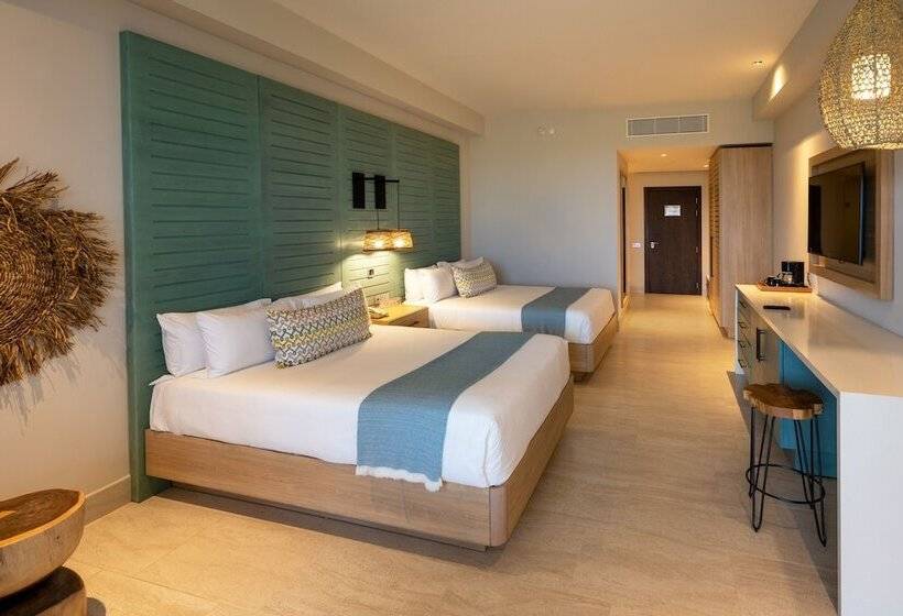 סוויטת ג'וניור עם מיטת קווין, Adults Only Club At Lopesan Costa Bávaro   All Inclusive