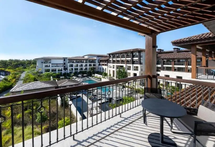 クイーンサイズベッドのジュニアスイート, Adults Only Club At Lopesan Costa Bávaro All Inclusive
