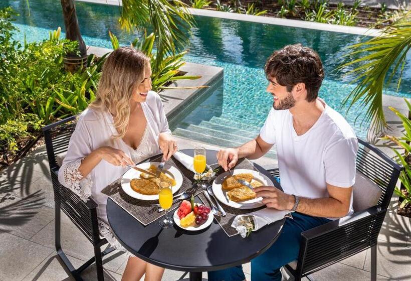 סוויטת ג'וניור עם מיטת קווין, Adults Only Club At Lopesan Costa Bávaro   All Inclusive