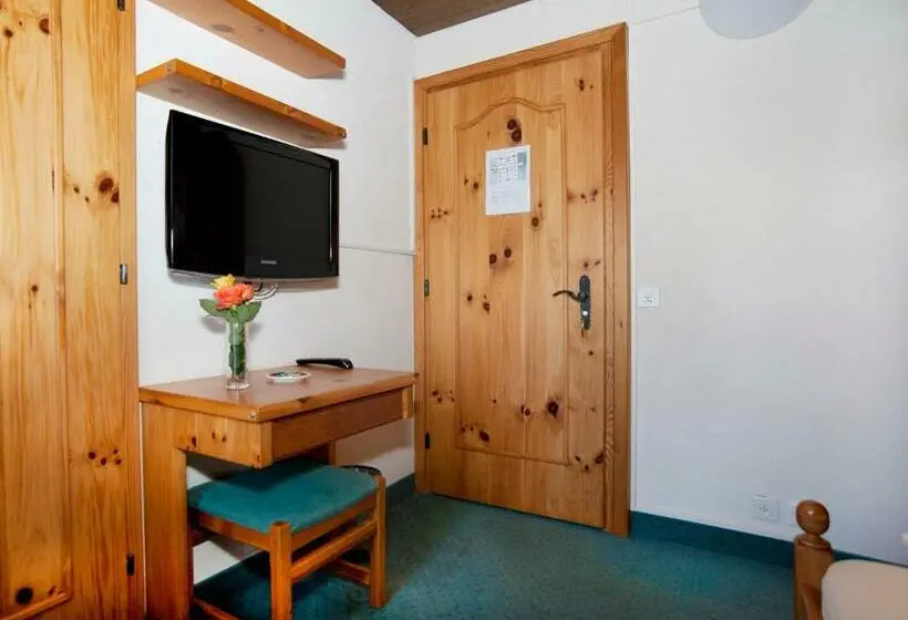 اتاق استاندارد یک نفره, Ambiente Guesthouse