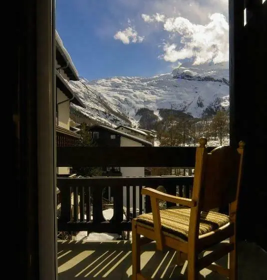 اتاق استاندارد, Ambiente Guesthouse