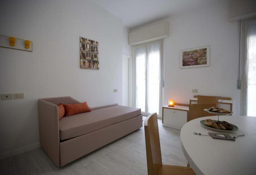 آپارتمان 1 خوابه با بالکن, Eden B&b