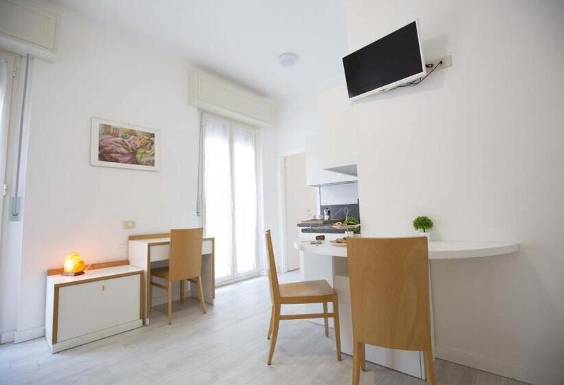 آپارتمان 1 خوابه با بالکن, Eden B&b