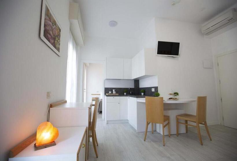 آپارتمان 1 خوابه با بالکن, Eden B&b