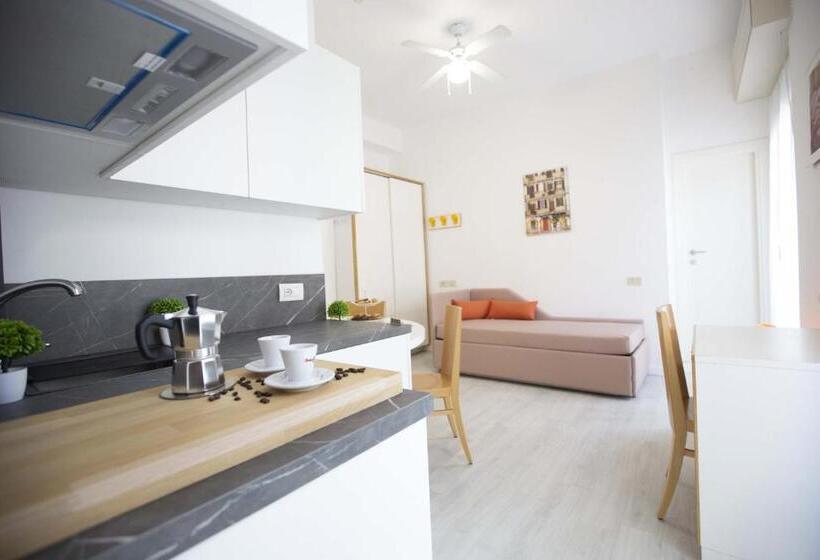 آپارتمان 1 خوابه با بالکن, Eden B&b