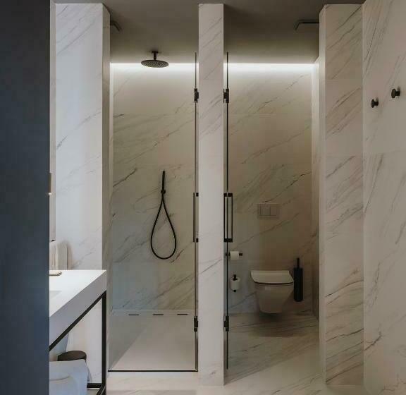 スタンダードルーム, El Moderne