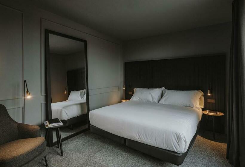 スタンダードルーム, El Moderne