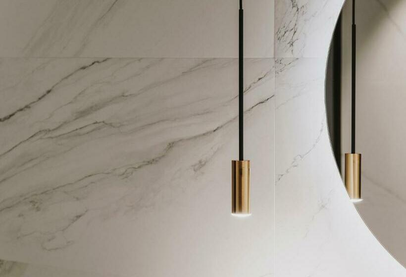 スタンダードルーム, El Moderne