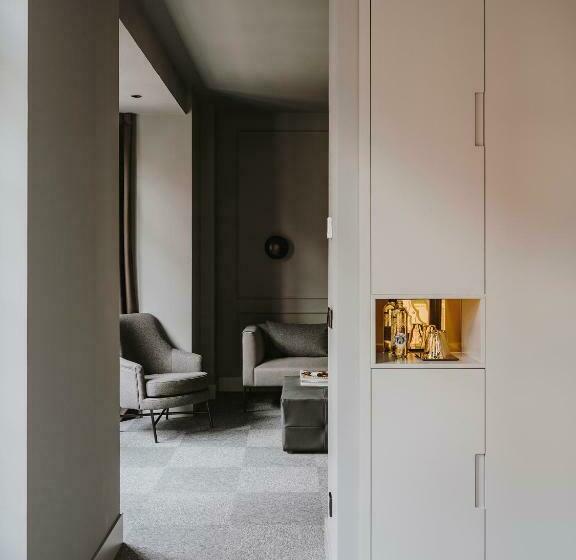 ジュニアスイート, El Moderne