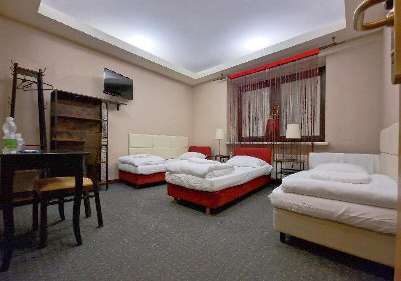 Трехместный Номер Стандарт Совместная Ванная, Helvetia Plus B&b   Privates And Apartments