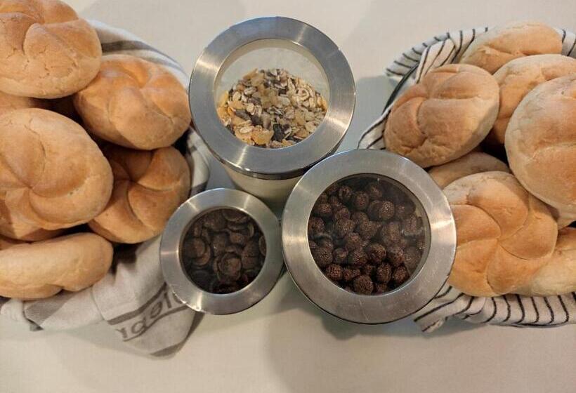 4인용 스탠다드 룸, Helvetia Plus B&b   Privates And Apartments