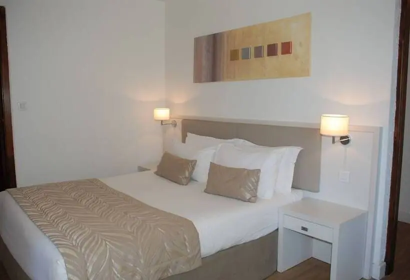 Superior Room with Balcony, Les 3 Barbus
