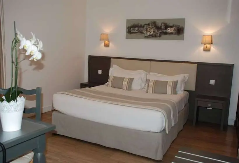 Superior Room with Balcony, Les 3 Barbus