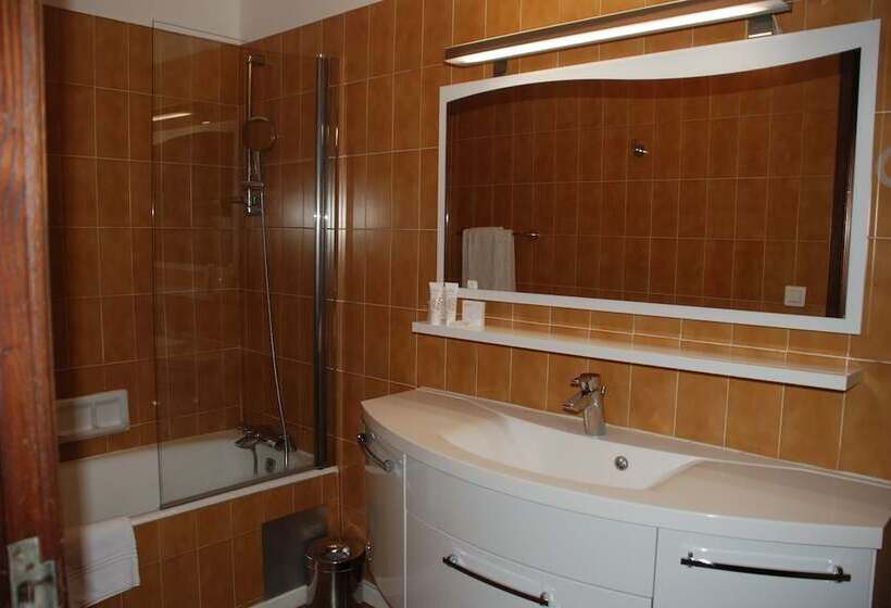 غرفة سوبيريور, Les 3 Barbus