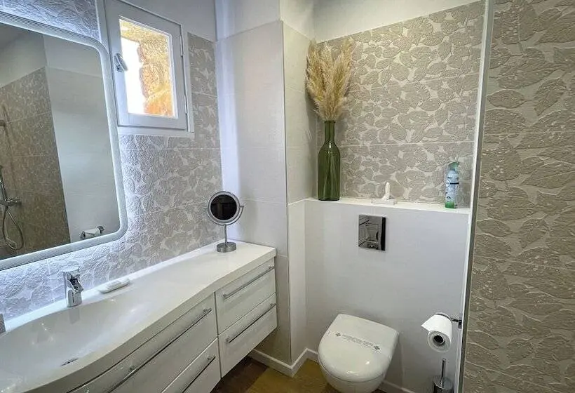 Superior Room with Terrace, Les 3 Barbus